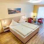 Guest house Buchfink 3*